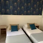 De Flore Отель 3*