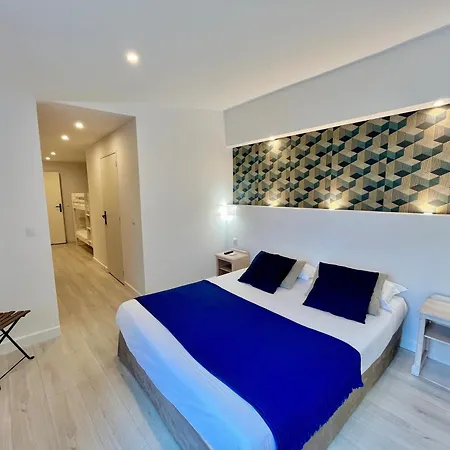 De Flore Otel 3*