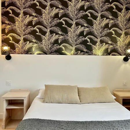 Otel De Flore 3*