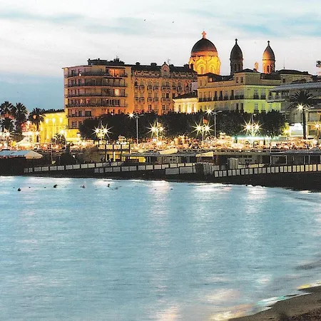 ホテル オテル ド フロール Saint-Raphaël