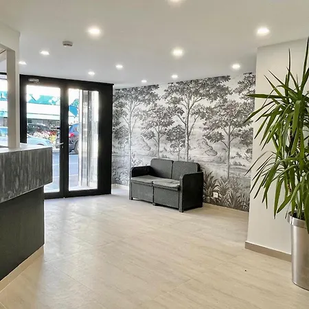 オテル ド フロール Saint-Raphaël