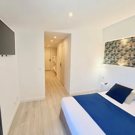 Hotel De Flore 3*