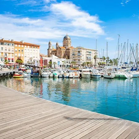 Hotel De Flore Saint-Raphael (Var)