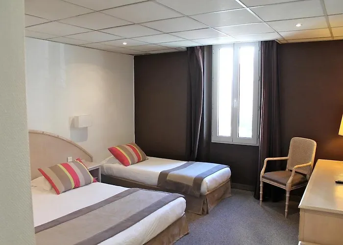 Hotel De Flore Saint-Raphael (Var)