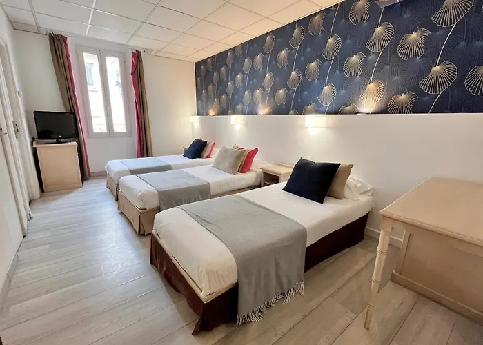 De Flore 3* Saint-Raphael (Var)